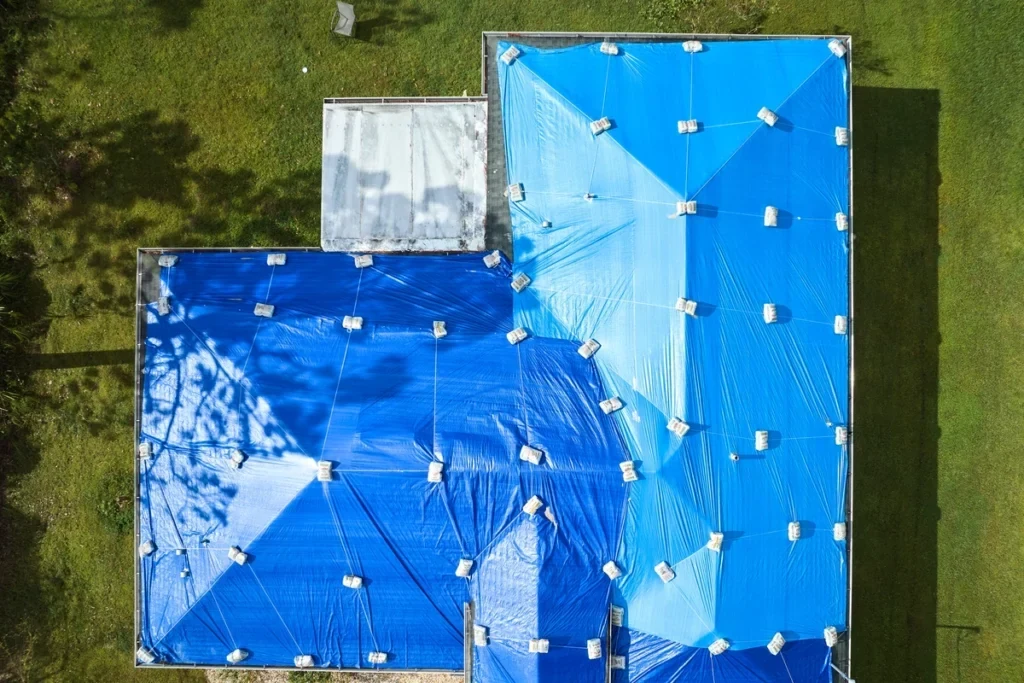 Emergency commercial roof response in Laredo
